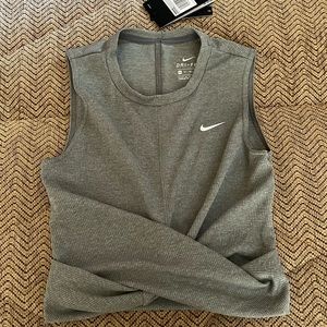 NWT Nike size XS crop tank